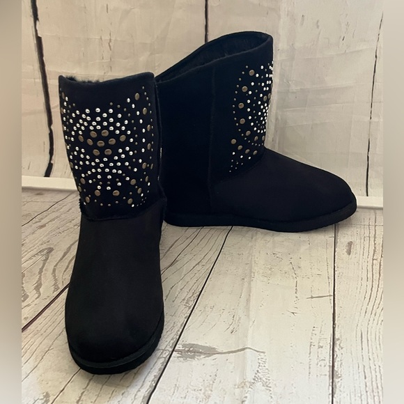 New Studded faux fur lined Suede Mid Boots Booties 8 - Picture 6 of 11